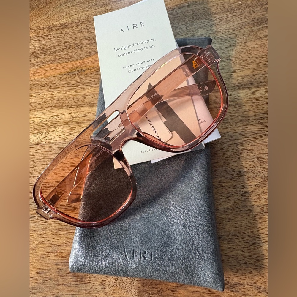 AIRE Whirlpool Aviator Sunglasses from Anthropologie - Crystal Sands. NWT + case